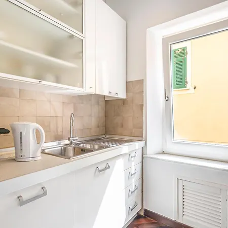 Apartament Guesthost - Il Poggiolo, Cozy In Marola *