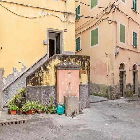 Guesthost - Il Poggiolo, Cozy In Marola * La Spezia