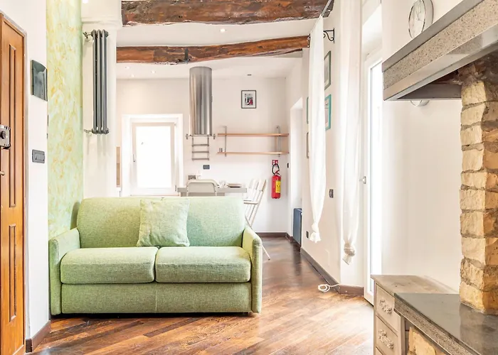 Guesthost - Il Poggiolo, Cozy In Marola